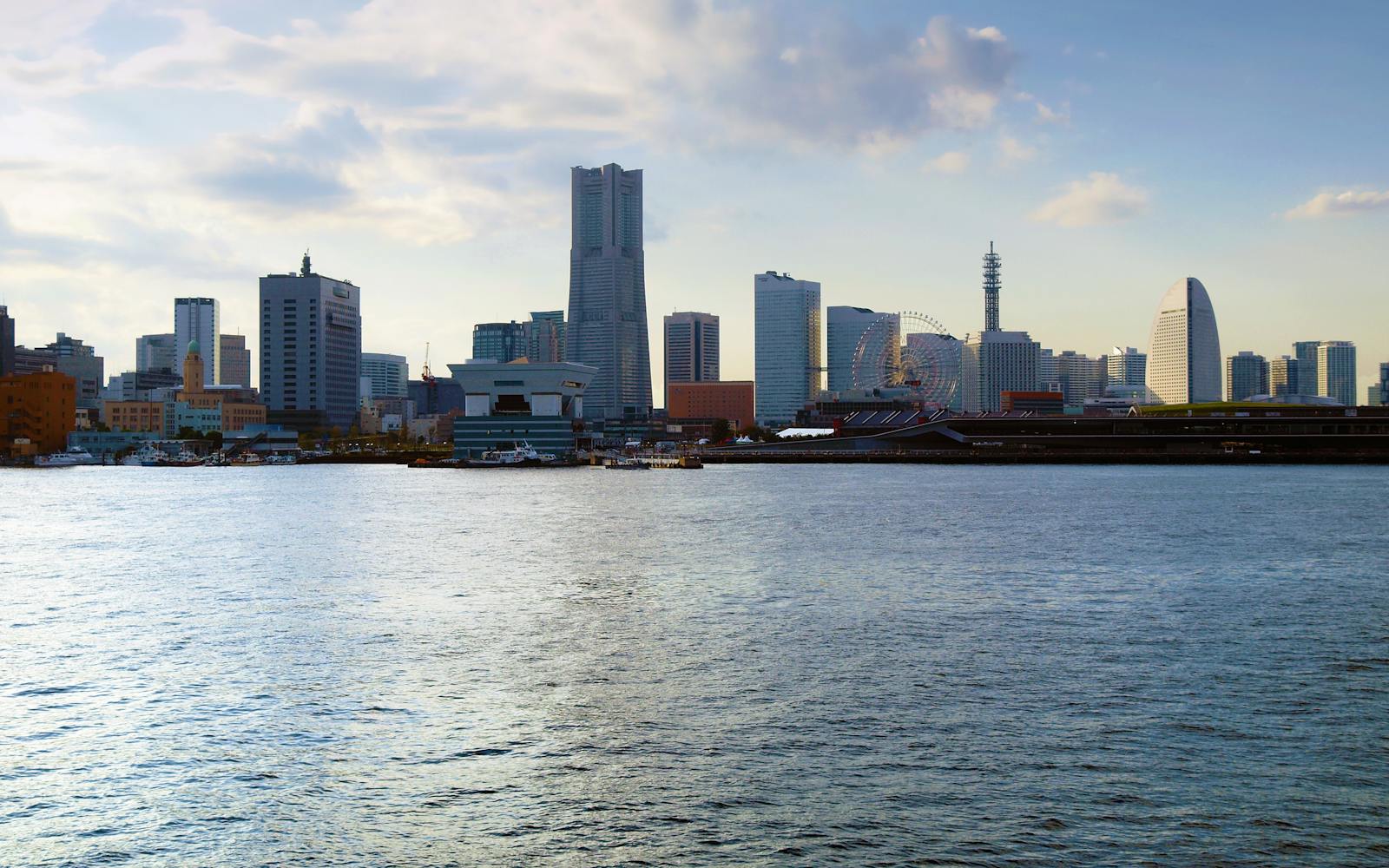 Scenic daytime view of Yokohama skyline featuring Minato Mirai across the bay
