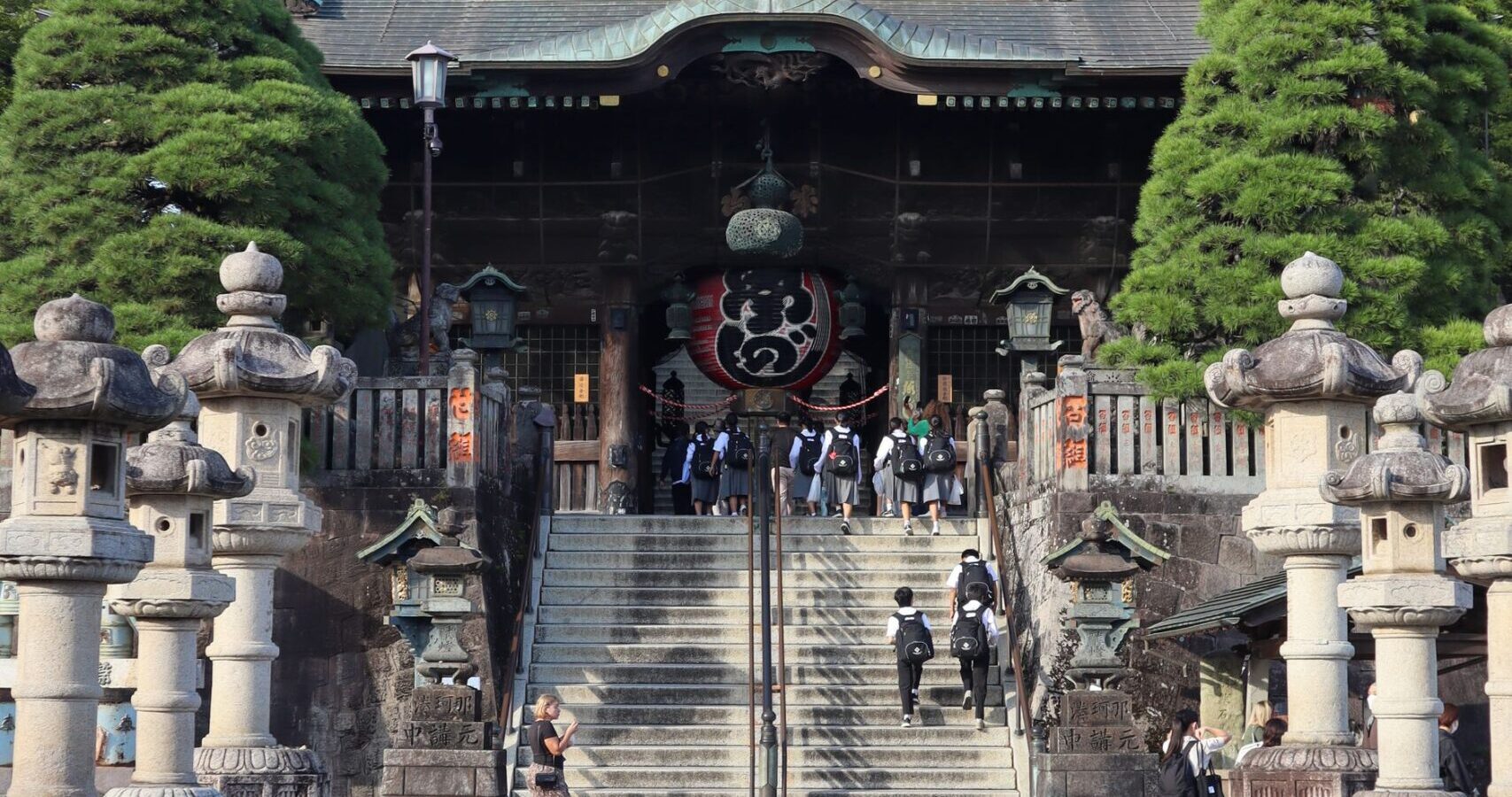 Stone approach and main gate of Naritasan Shinshoji Temple, Chiba